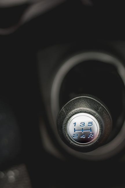 does a manual transmission have transmission fluid